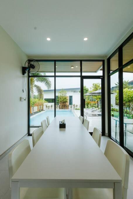 Cheeva Pool Villa Khao Lak Dış mekan fotoğraf