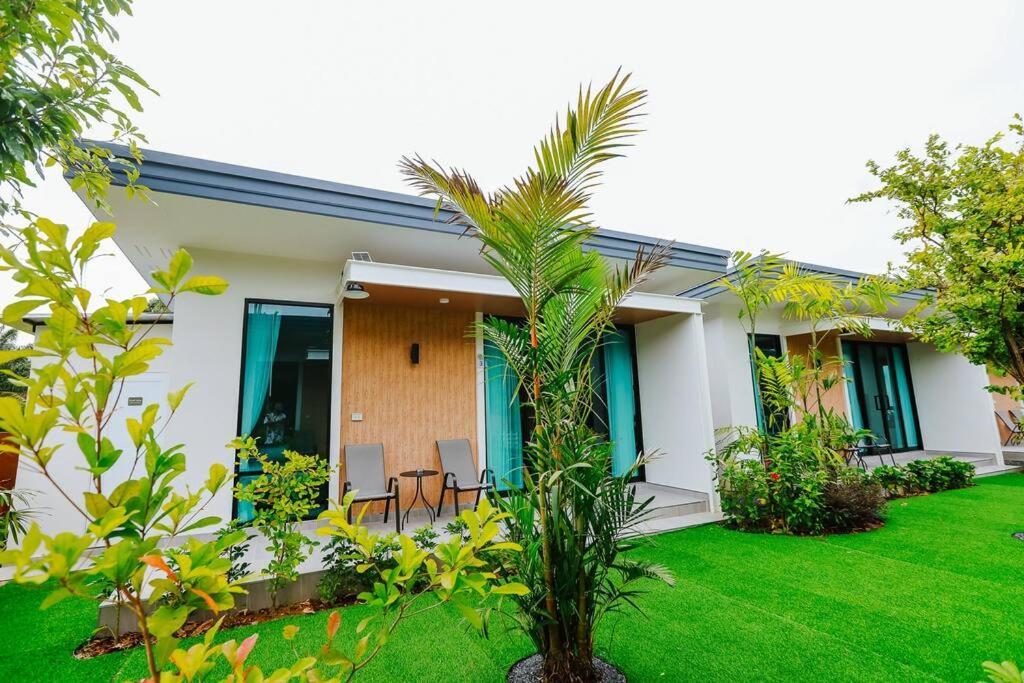 Cheeva Pool Villa Khao Lak Dış mekan fotoğraf