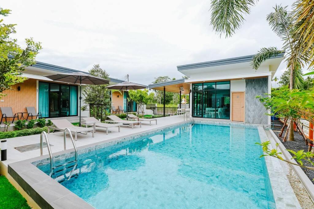 Cheeva Pool Villa Khao Lak Dış mekan fotoğraf