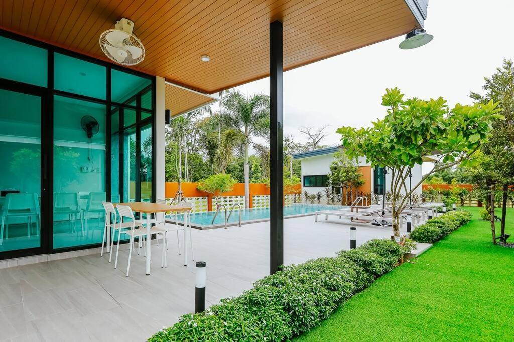 Cheeva Pool Villa Khao Lak Dış mekan fotoğraf