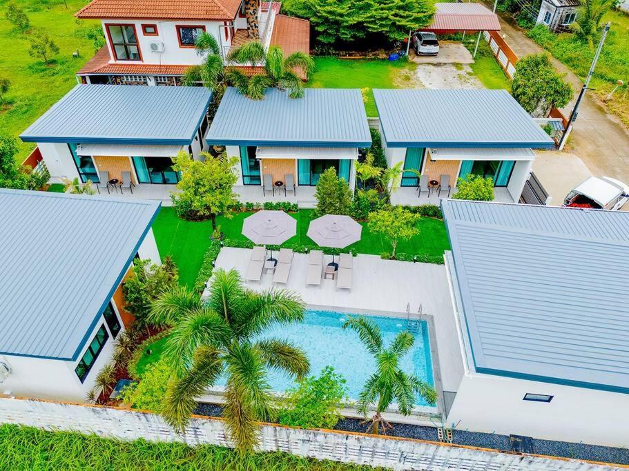Cheeva Pool Villa Khao Lak Dış mekan fotoğraf
